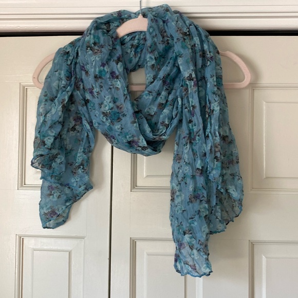Blue Flowered Ruffled Flower Scarf - Picture 2 of 8